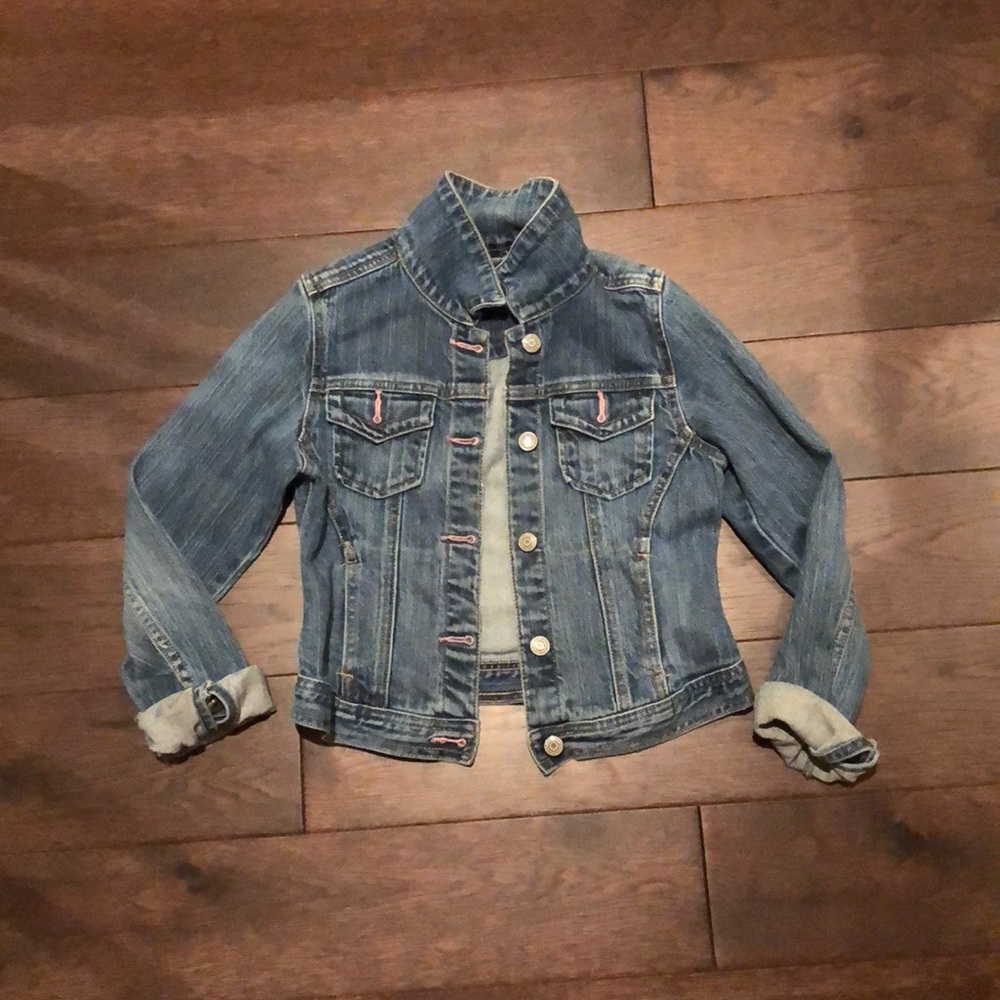 cute denim jacket!!